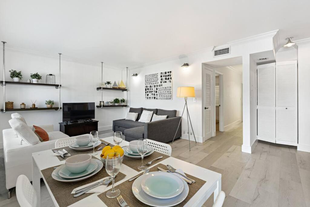 Las Olas Blvd Exclusive Apt With Waterview 포트 로더데일 외부 사진